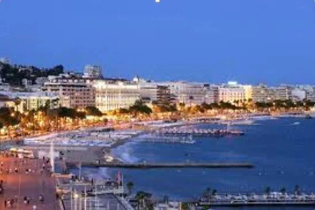 Apartment Cannes 2Pieces Croisette Martinez